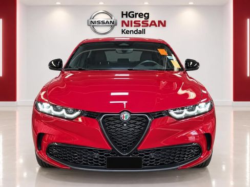 Used 2024 Alfa Romeo Tonale Veloce AWD/4WD image 5