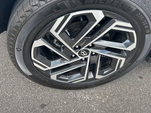 Used 2025 Hyundai Tucson Limited image 4