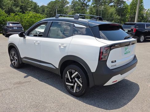 New 2026 Nissan Kicks SV w/ Cold Weather Package FWD image 8