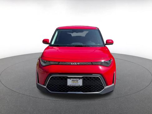 Used 2025 Kia Soul LX w/ LX Technology Package FWD image 4