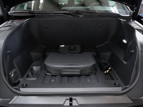 Used 2025 Chevrolet Silverado EV RST AWD/4WD image 17
