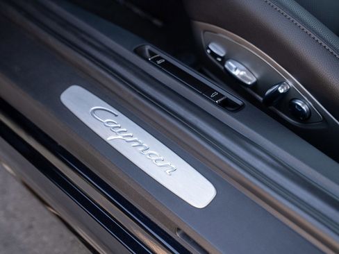 Used 2025 Porsche 718 Cayman image 12