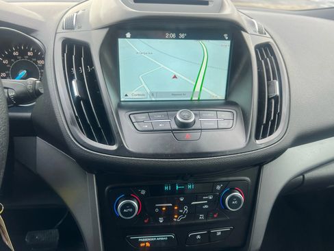 Used 2018 Ford Escape SE w/ SE Sync 3 Package image 17