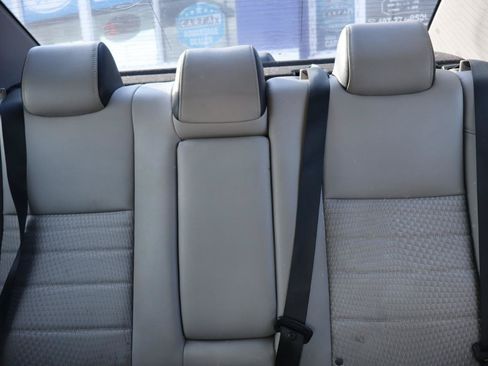 Used 2015 Toyota Camry SE FWD image 15