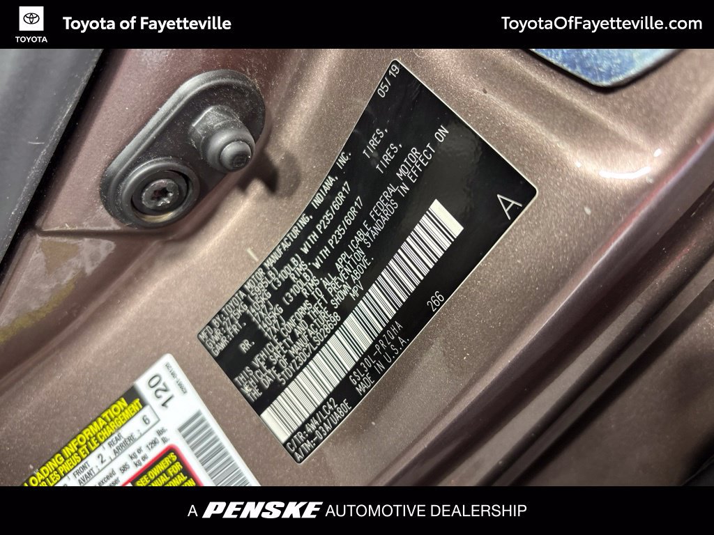Used 2020 Toyota Sienna XLE w/ XLE Navigation Package FWD image 27