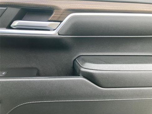 Used 2023 Chevrolet Silverado 1500 RST w/ Z71 Off-Road Package image 30