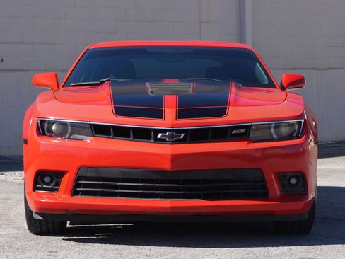 Used 2015 Chevrolet Camaro SS w/ RS Package image 2