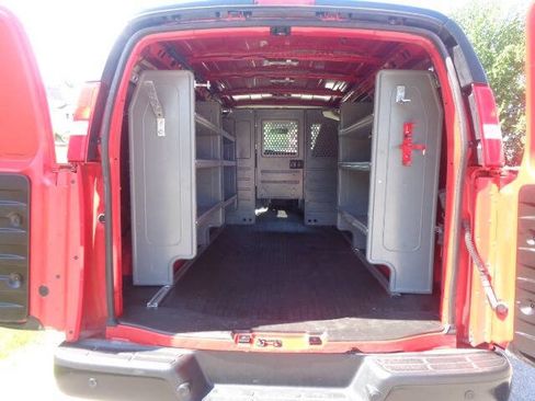 Used 2024 Chevrolet Express 2500 w/ Driver Convenience Package RWD image 5
