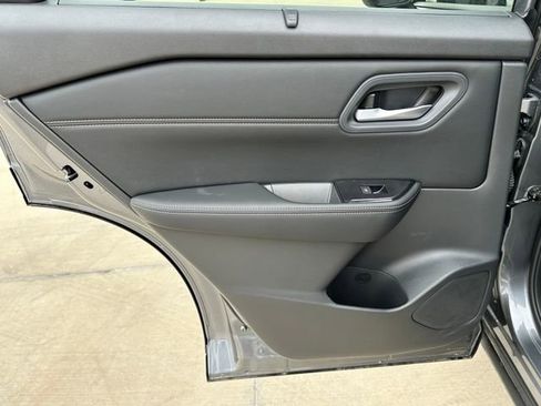 Used 2026 Nissan Rogue SV w/ SV Premium Package image 26