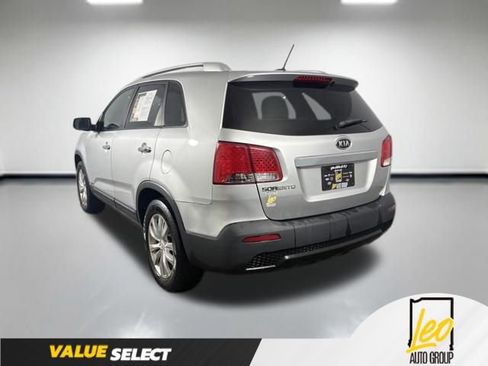 Used 2011 Kia Sorento LX AWD/4WD image 4