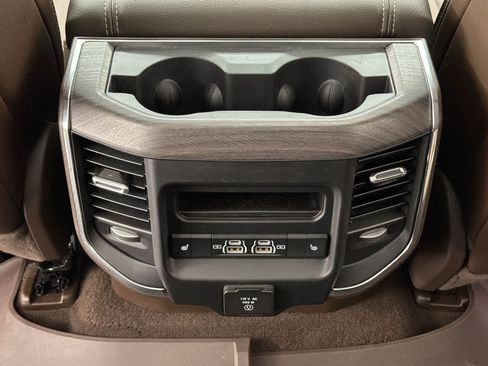 Used 2025 RAM 1500 Laramie AWD/4WD image 35