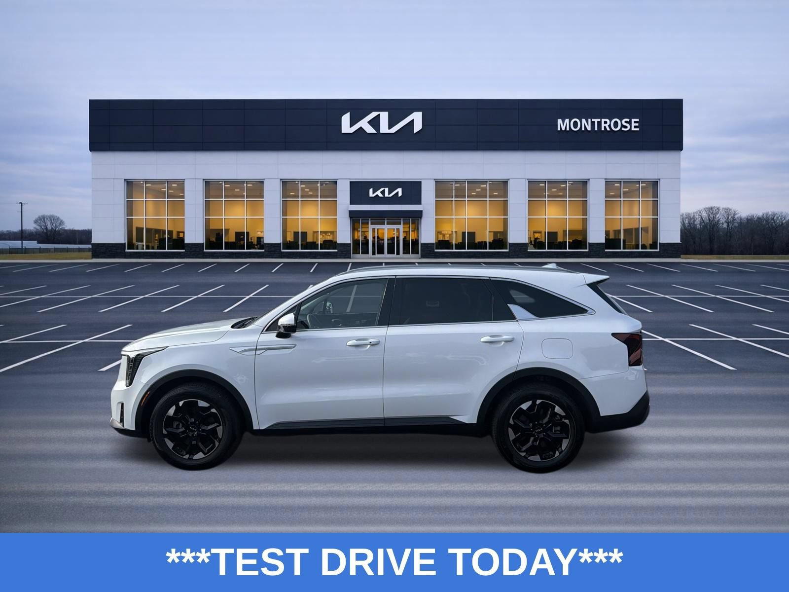 Used 2024 Kia Sorento S FWD image 12