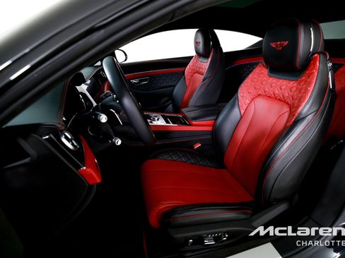 Used 2022 Bentley Continental GT image 11