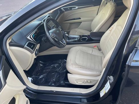 Used 2013 Ford Fusion SE image 18