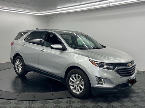 Used 2019 Chevrolet Equinox LT image 2