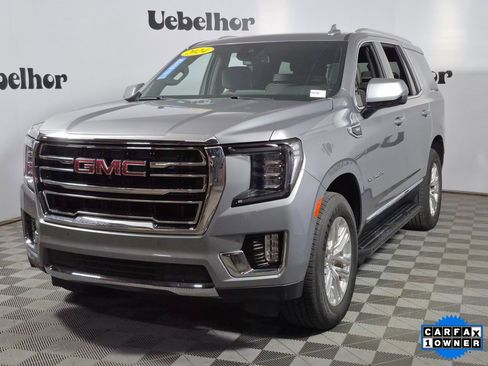 Used 2024 GMC Yukon SLT w/ SLT Luxury Package image 3