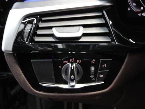 Used 2023 BMW M550i xDrive w/ Executive Package image 26