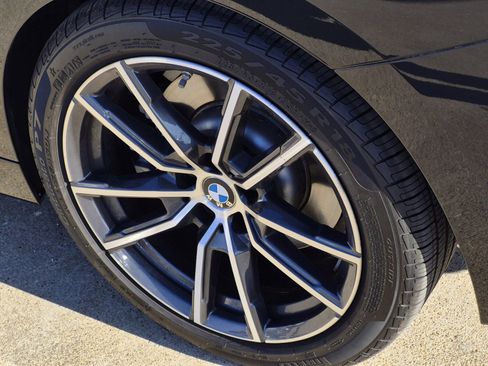 Certified 2025 BMW 230i Coupe w/ Convenience Package image 7