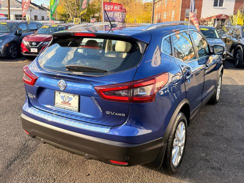 Used 2022 Nissan Rogue Sport SV w/ Technology Package image 7