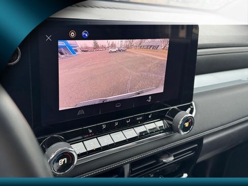 Used 2023 Chevrolet Colorado LT w/ LT Convenience Package III image 21