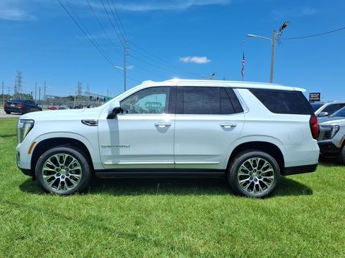 New 2026 GMC Yukon Denali w/ Denali Reserve Package AWD/4WD image 4