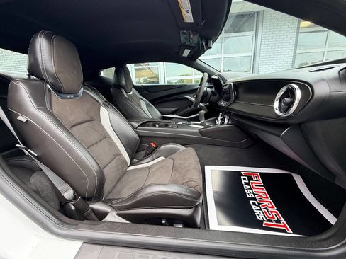 Used 2022 Chevrolet Camaro SS RWD image 34