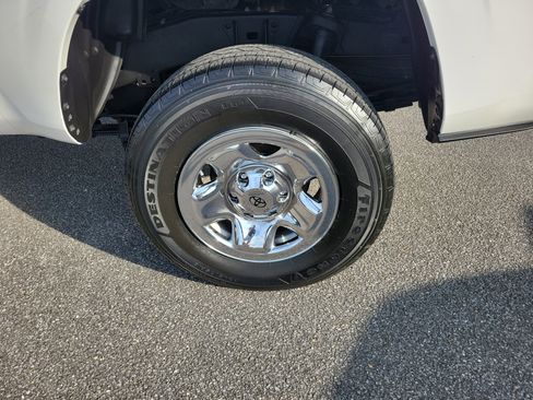 Certified 2021 Toyota Tacoma SR image 8