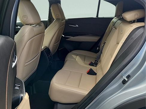 Used 2024 Cadillac XT4 Luxury FWD image 12