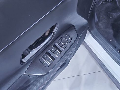 New 2025 Nissan Kicks SR AWD/4WD image 11