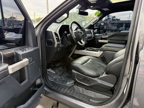 Used 2022 Ford F350 Lariat w/ Lariat Ultimate Package image 16