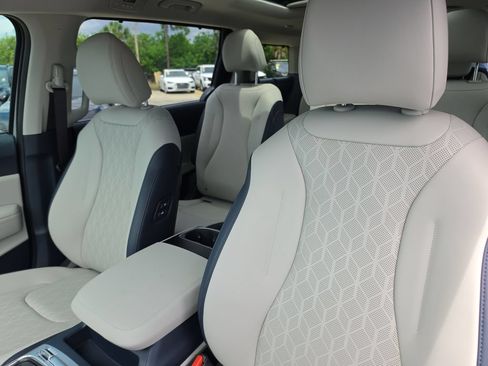 New 2026 Kia Carnival SX FWD image 23