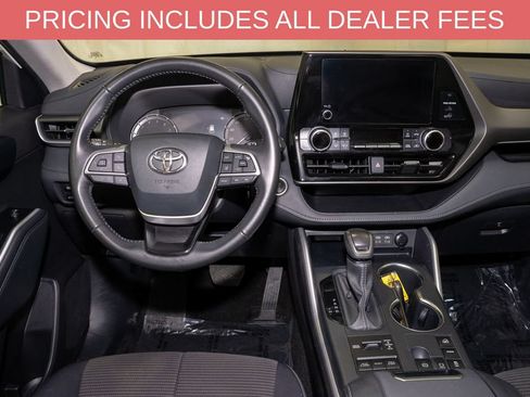 Certified 2025 Toyota Highlander LE AWD/4WD image 7