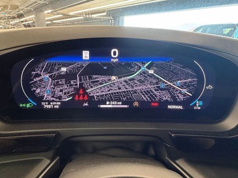 Certified 2024 Porsche Cayenne image 9