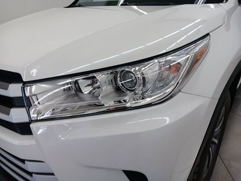 Used 2019 Toyota Highlander XLE image 5