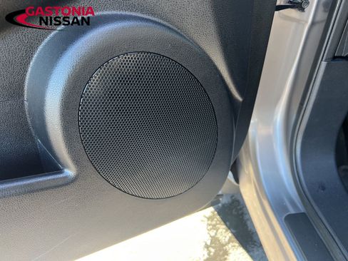 Used 2012 Nissan Rogue SV w/ Premium Pkg image 15