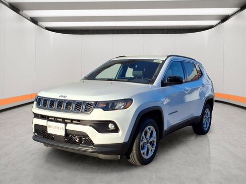 New 2026 Jeep Compass Latitude image 3