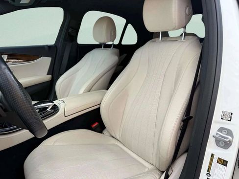 Used 2017 Mercedes-Benz E 300 4MATIC image 29