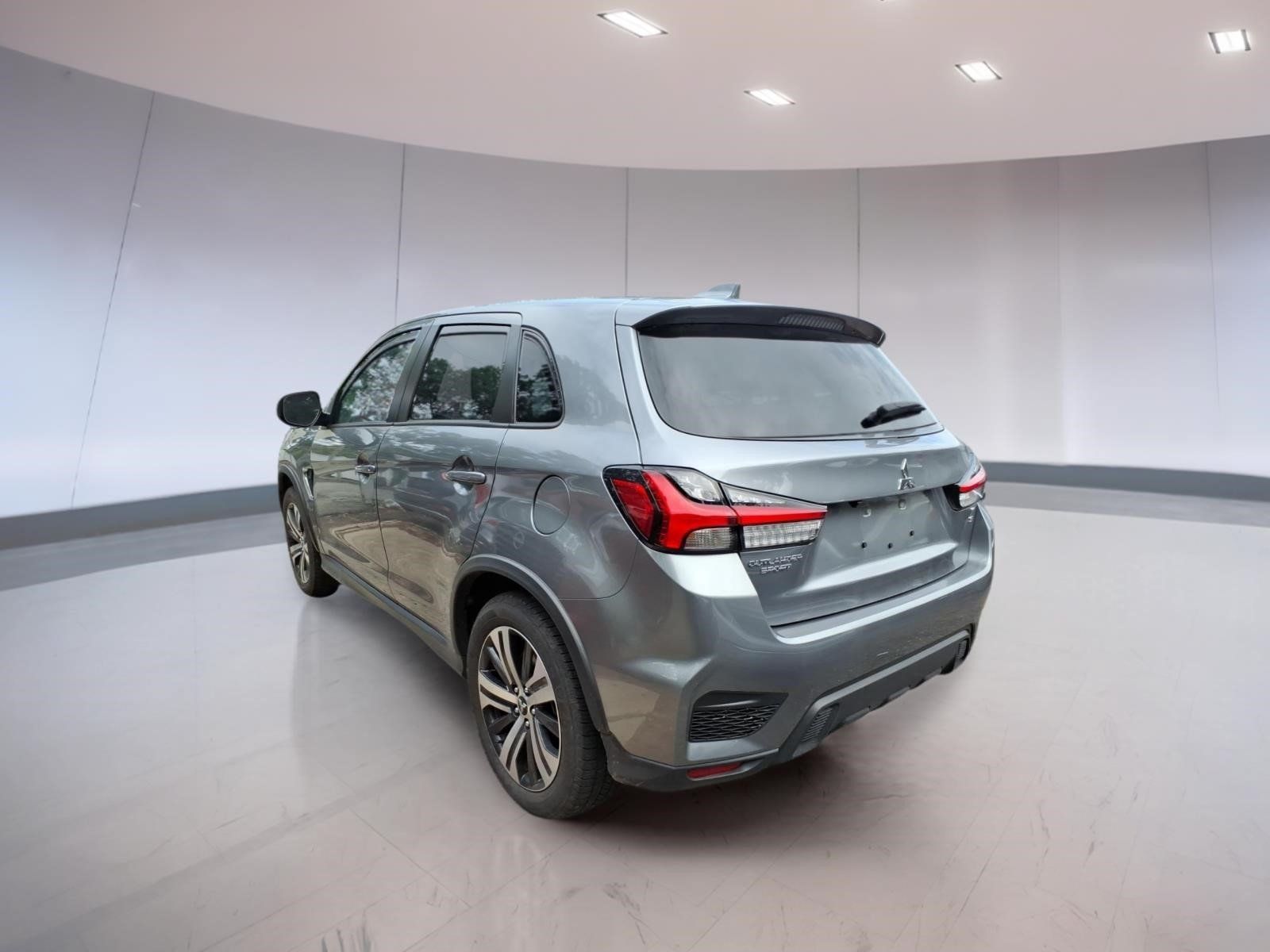 Used 2025 Mitsubishi Outlander Sport SE AWD/4WD image 3
