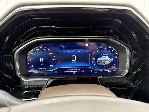 Used 2022 Chevrolet Silverado 1500 LTZ w/ Technology Package image 26