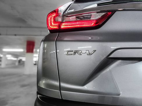 Used 2017 Honda CR-V Touring image 9