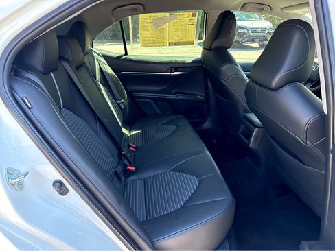 Used 2023 Toyota Camry SE image 12