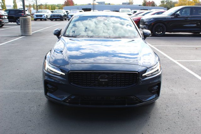 Used 2024 Volvo S60 B5 Plus w/ Climate Package AWD/4WD image 9