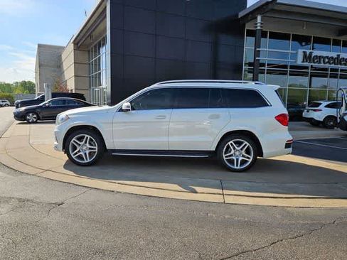 Used 2014 Mercedes-Benz GL 550 4MATIC image 5