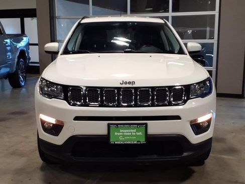 Used 2019 Jeep Compass Latitude w/ Popular Equipment Group AWD/4WD image 2