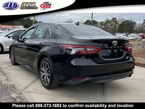Used 2023 Toyota Camry XLE image 5
