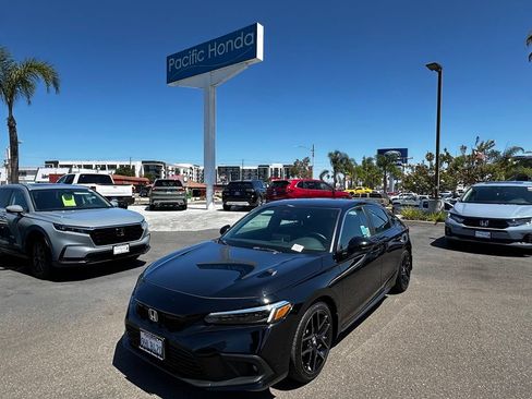 Certified 2023 Honda Civic Sport Touring image 2