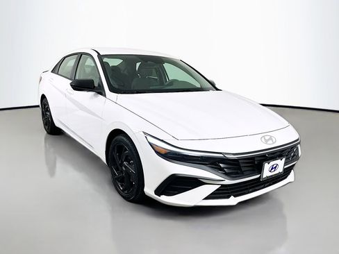 New 2026 Hyundai Elantra Sport image 3