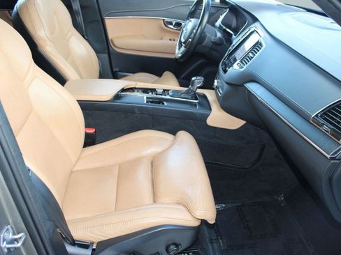 Used 2021 Volvo XC90 T6 Inscription w/ Lounge Package image 34