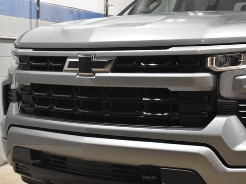 Used 2024 Chevrolet Silverado 1500 RST w/ Z71 Off-Road Package AWD/4WD image 29