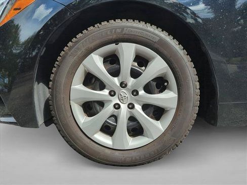 Used 2023 Toyota Corolla LE FWD image 13